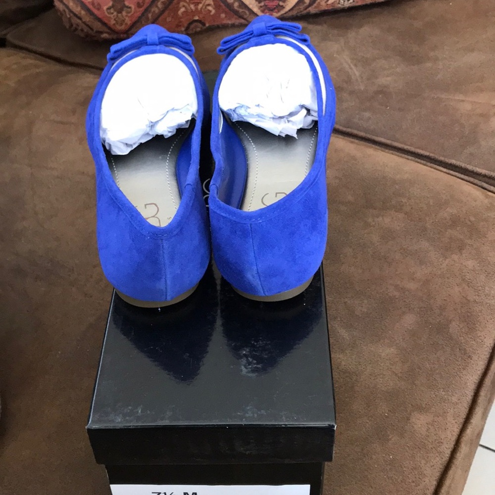 BCBG GenerationFlats NWT - Picture 5 of 7